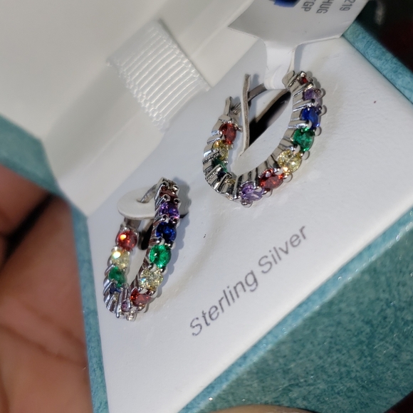 Sterling Silver hoop earrings - Picture 2 of 5